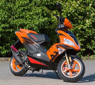 Motorroller Benero GT-50 Supersport - 2 TAKT- Motorroller Benero GT-50 Supersport - 2 TAKT-